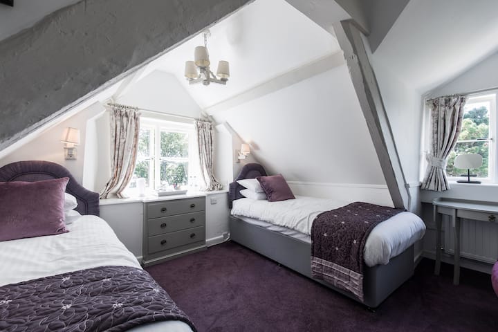 Bedroom 12