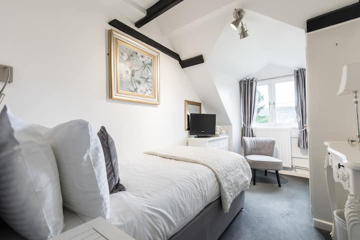 Bedroom 10