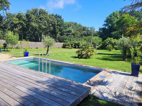 Nice quiet house in village on the beachfront