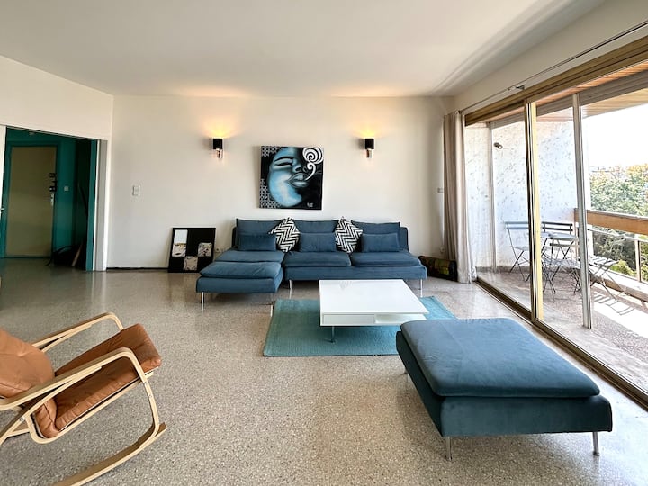 غرفة المعيشة