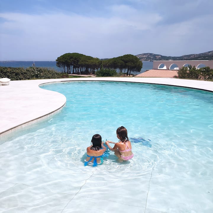 Prestigious Villa With Pool - Arzachena