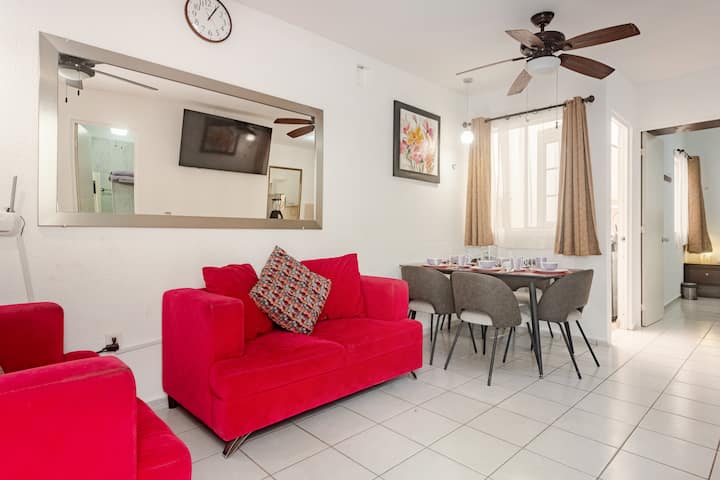 Casa En Privada, Ingreso Las 24 H Con Lavadora - Cancún