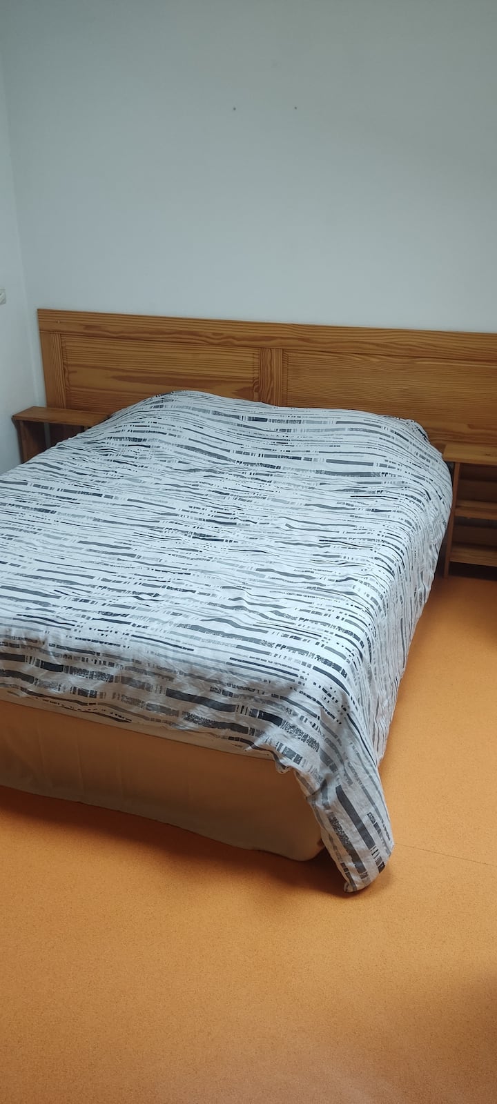 COMFORT bed 160x200 cm, LATEX mattress (23 cm thick) for 2 people