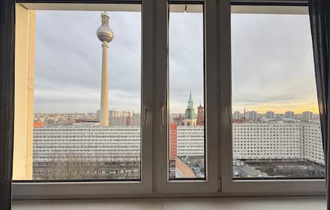 Top Airbnb: Fernsehturm Blick • High floor view • Mitte in Mitte