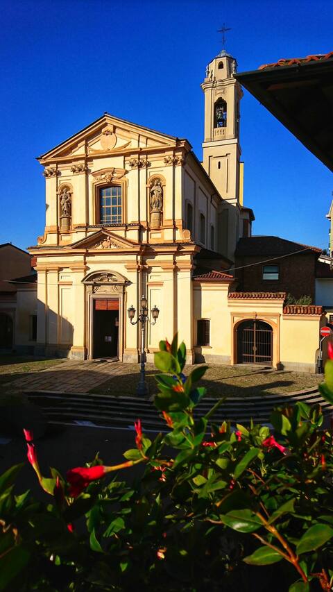 Cosy apartment 20 minutes by train from Milano