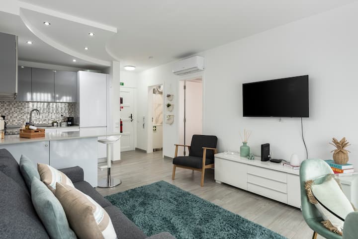 Cantinho Da Marisa, 2 Wc, Varanda, A 150m Da Praia - Quarteira
