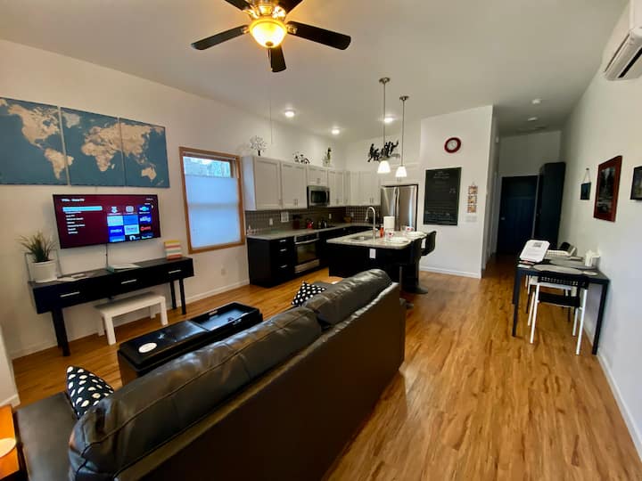 Dad's Suite - Savannah, GA