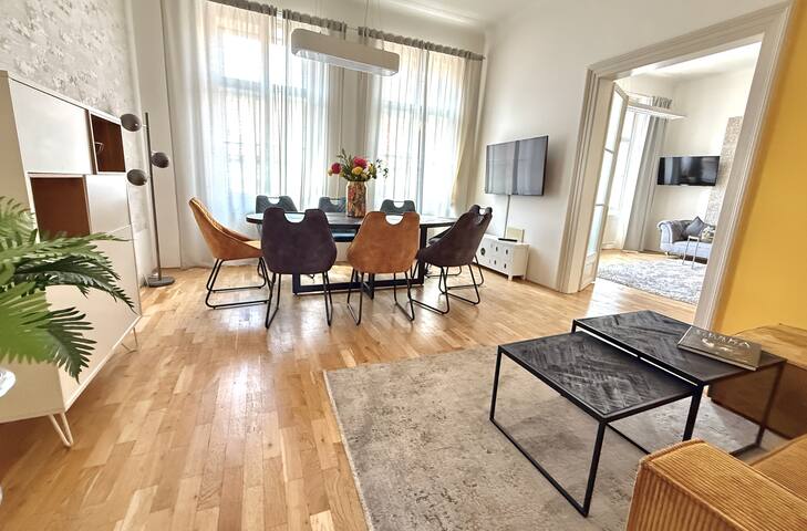 Style & Design No.1 old town apartment XXL gallery image 2