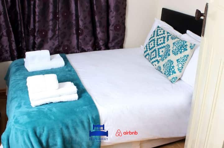 Ორადგილიანი საწოლი - საგარდერობო - თეთრეული