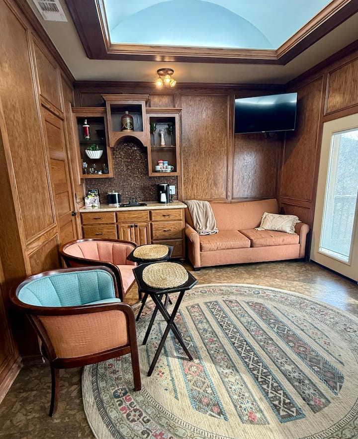Blue Sky Suite - Medicine Park, OK