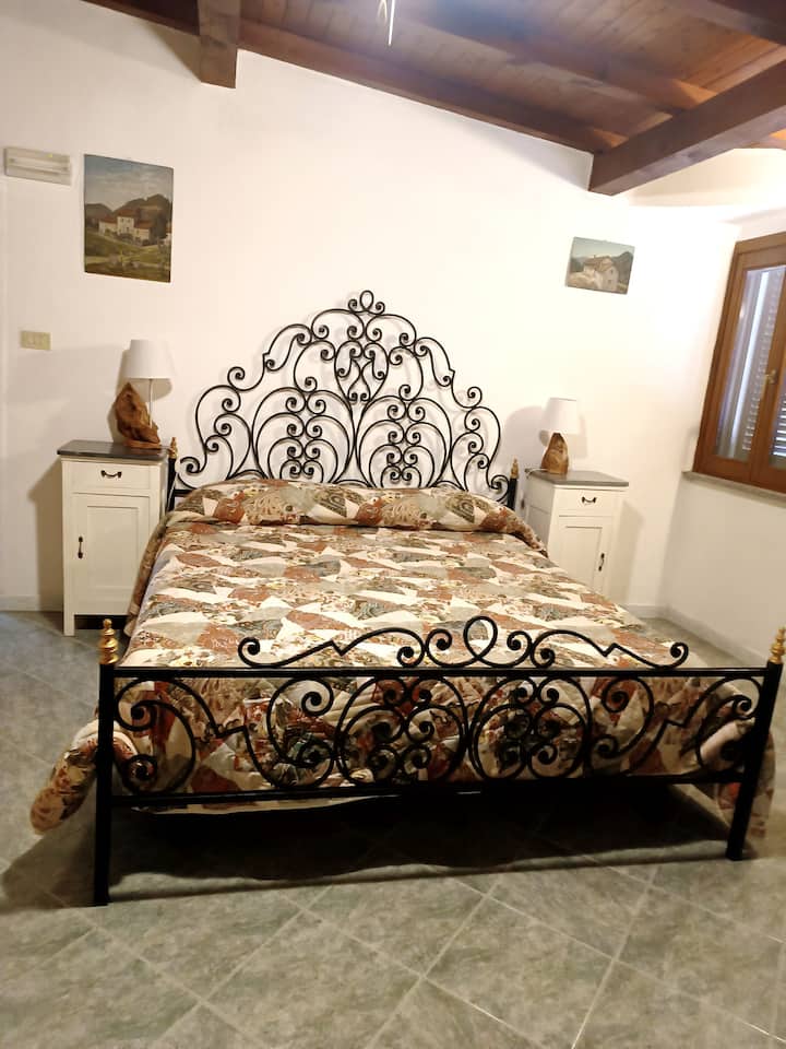 საძინებელი 1