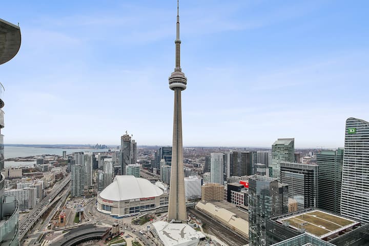 Upscale Condo In The Clouds At Cn Tower - Toronto