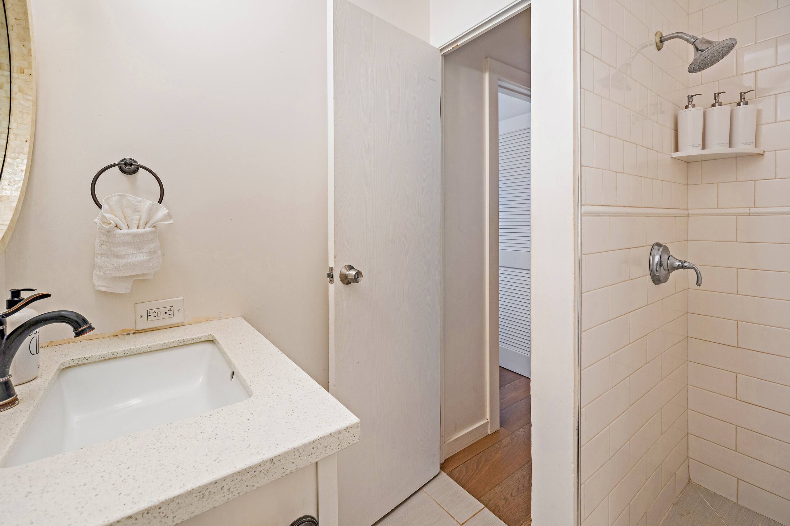 Condo in Wailuku · ★4.68 · 3 bedrooms · 3 beds · 2 baths - Image 19