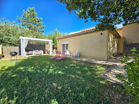 Charming home in the heart of Provence-Verte