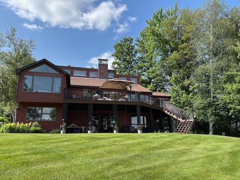 Luxury 5 BR Family Home on Lake Memphremagog