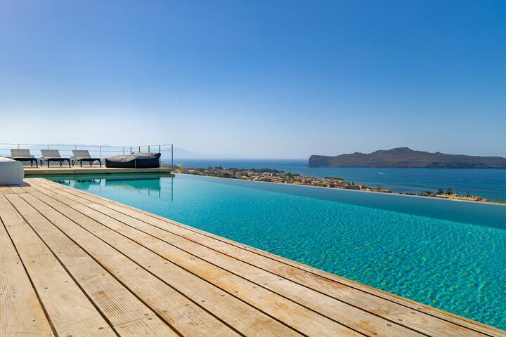 Lux Villa ★Heated pool ★ 500mt to Stalos beach gallery image 3
