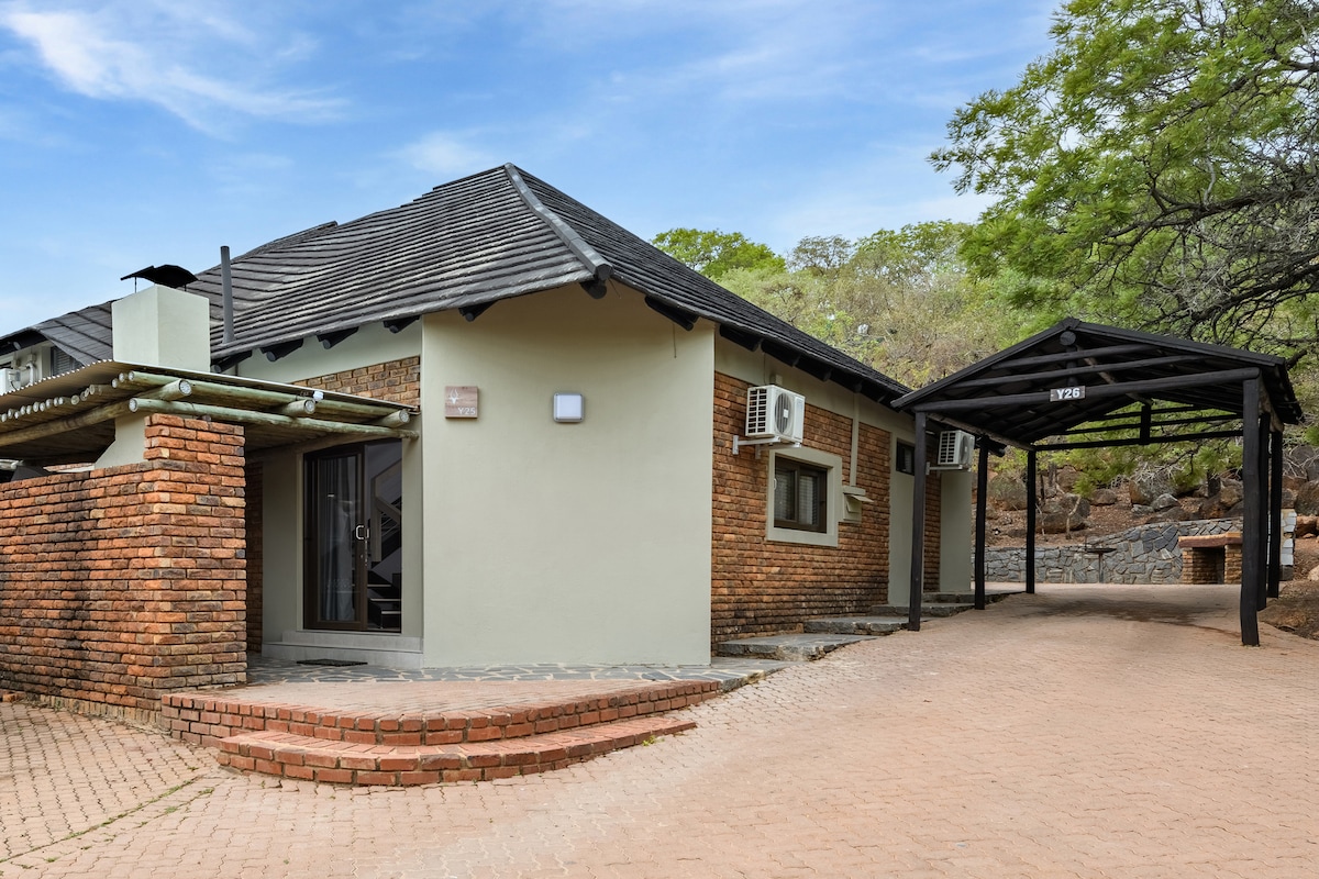 Апартамент с две спални и вътрешен двор