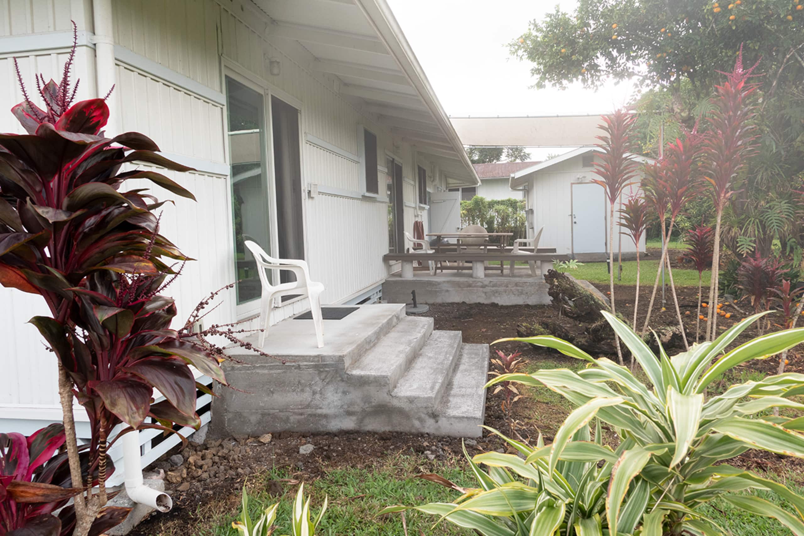 Home in Hilo · ★4.77 · 3 bedrooms · 4 beds · 2.5 private baths - Image 14