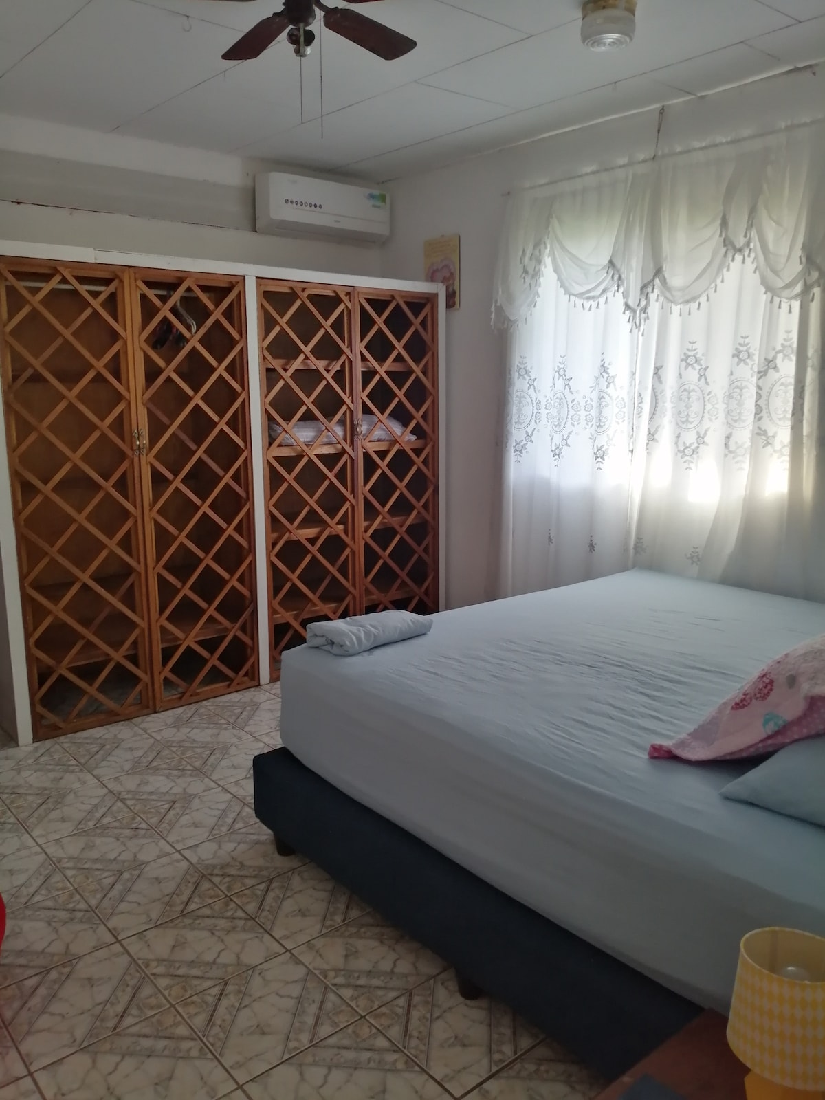 غرفة النوم 1