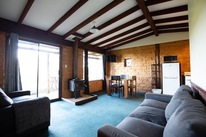 Pump Hill Farm Cottages - Forest & Valley View - Pemberton