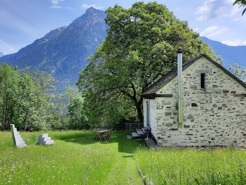 Orabino Cottage & SAUNA