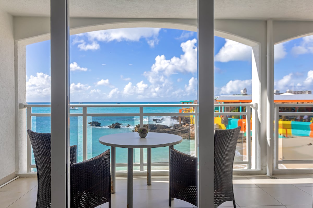 Maho Beach 1BR Getaway with Beach Access - Condominiums for Rent