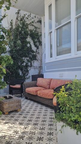 Luxury Victorian House w/ Spectacular Roof Terrace gallery image 5