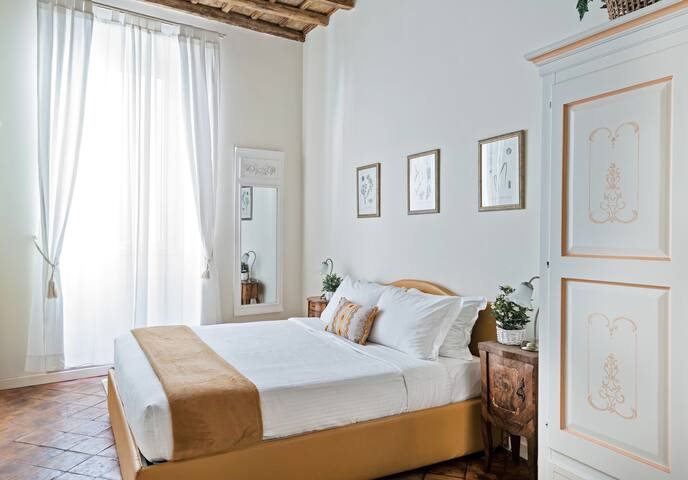 Charming bright flat up to 5 people in Trastevere!