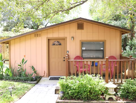 Jax Backyard Bungalow