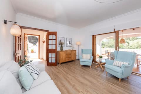 Anuncio de Airbnb popular: House in Menorca with a private pool (Marmirada) en Sant Lluís