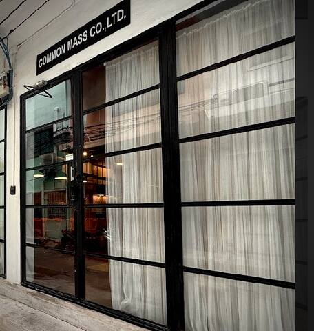 Beautiful Super Modern Gigantic Designer Home gallery image 5