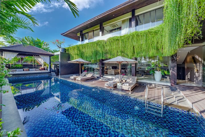 Balimu Seminyak | Centrally Located 3BR Pool Villa