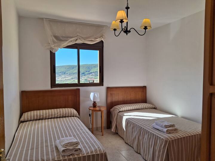 غرفة النوم 2