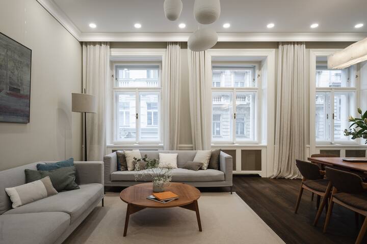 Luxury apartment near the Famous Charles Bridge gallery image 2