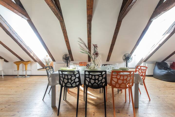 Penthouse Apartment with 4 bedrooms in Old Town gallery image 3