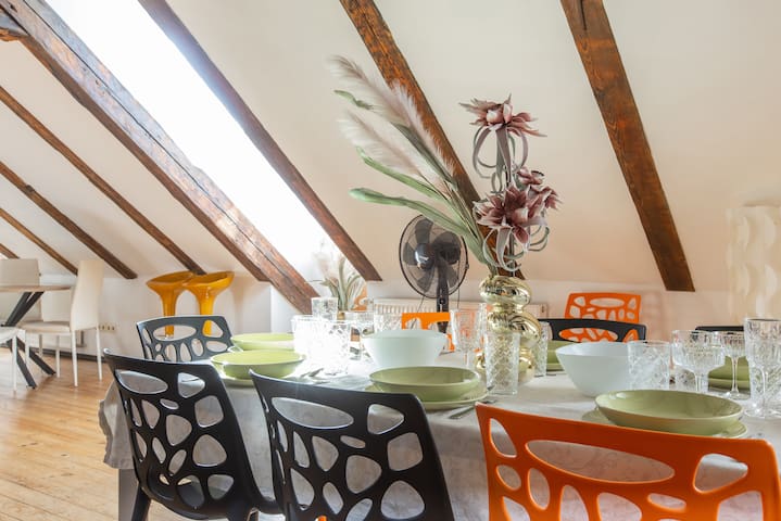 Penthouse Apartment with 4 bedrooms in Old Town gallery image 2