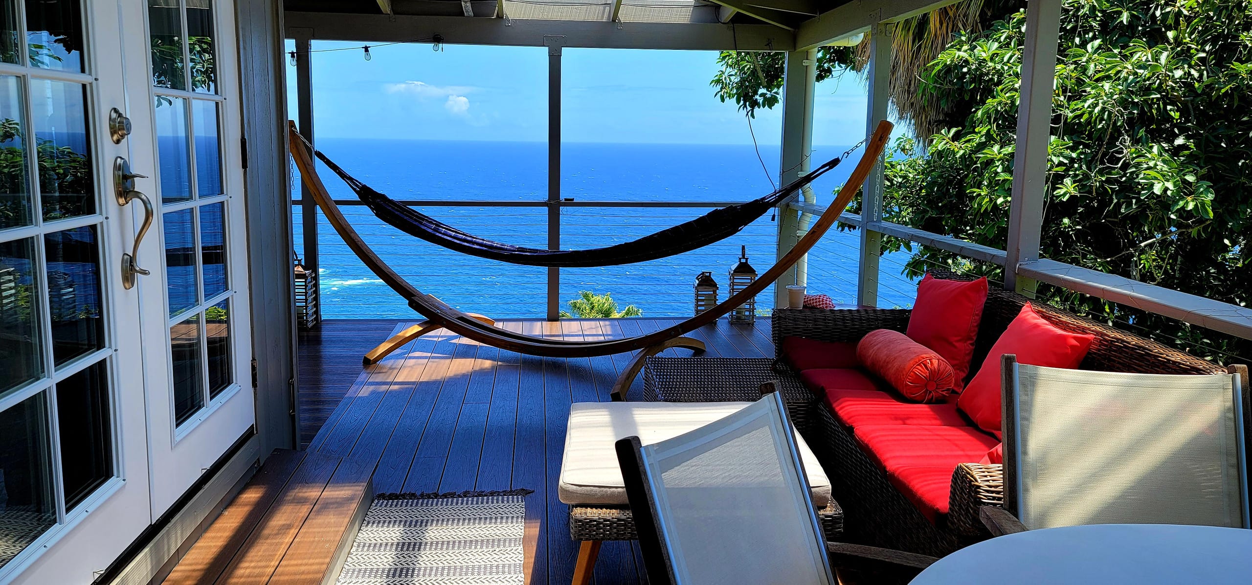 Home in Laupahoehoe · ★4.94 · 2 bedrooms · 2 beds · 1.5 baths - Photo 11