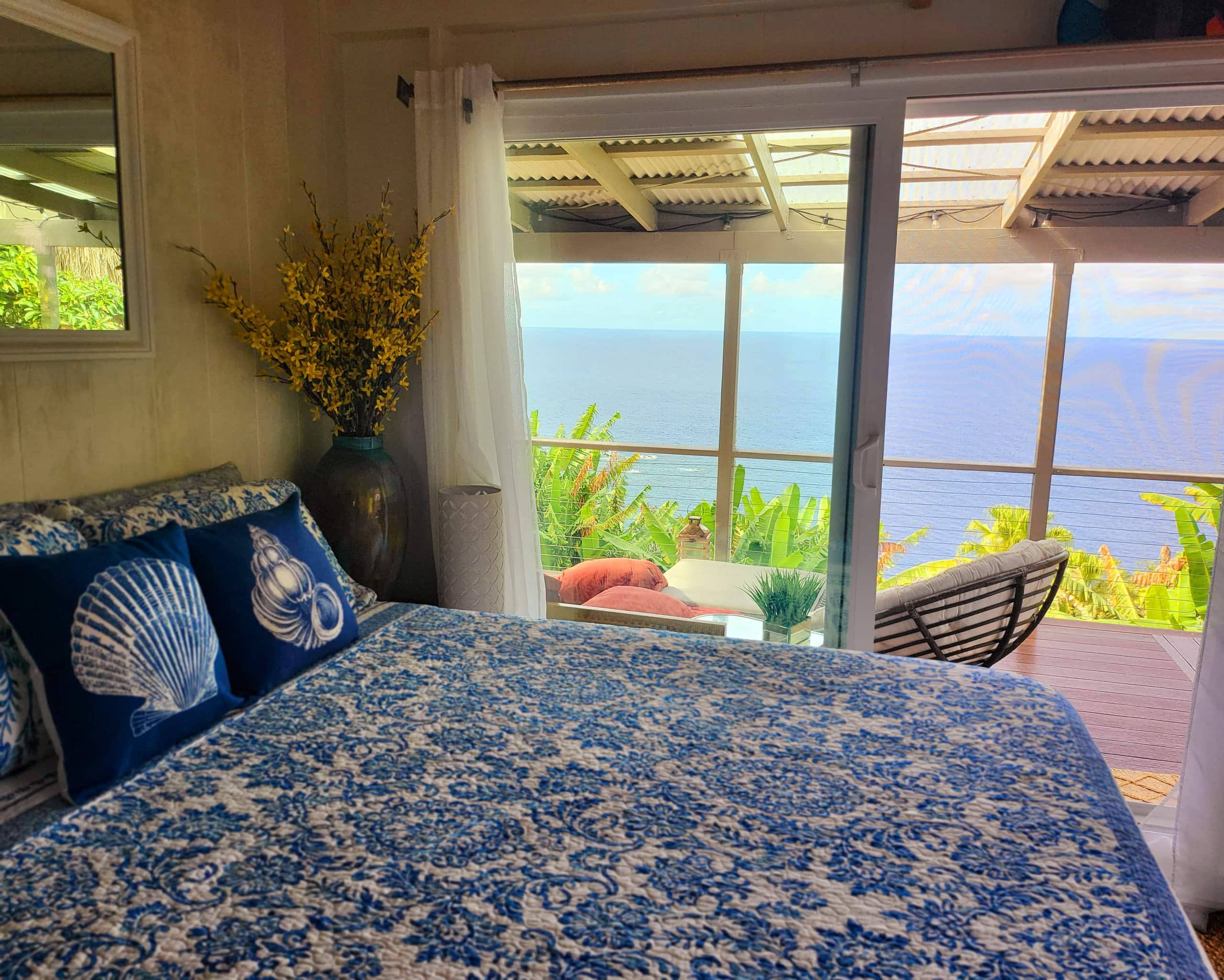 Home in Laupahoehoe · ★4.94 · 2 bedrooms · 2 beds · 1.5 baths - Photo 14