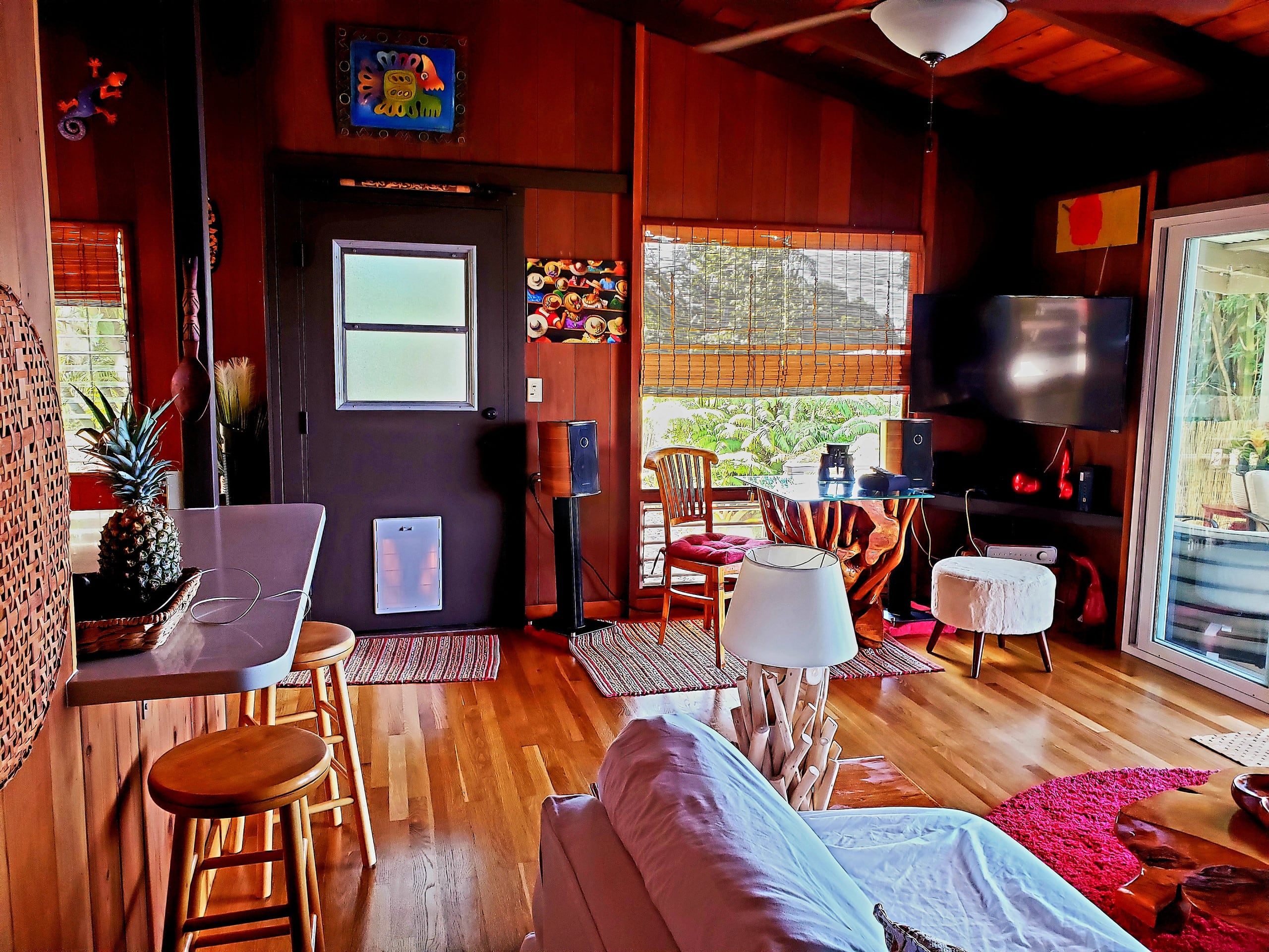 Home in Laupahoehoe · ★4.94 · 2 bedrooms · 2 beds · 1.5 baths - Photo 6