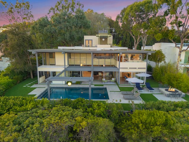 Beverly Hills Villa with Pool and Amazing Views
