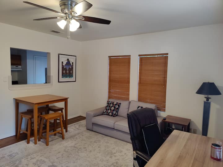 1 Bedrm Apt. Next To Ut- Internships, Rotations - Austin