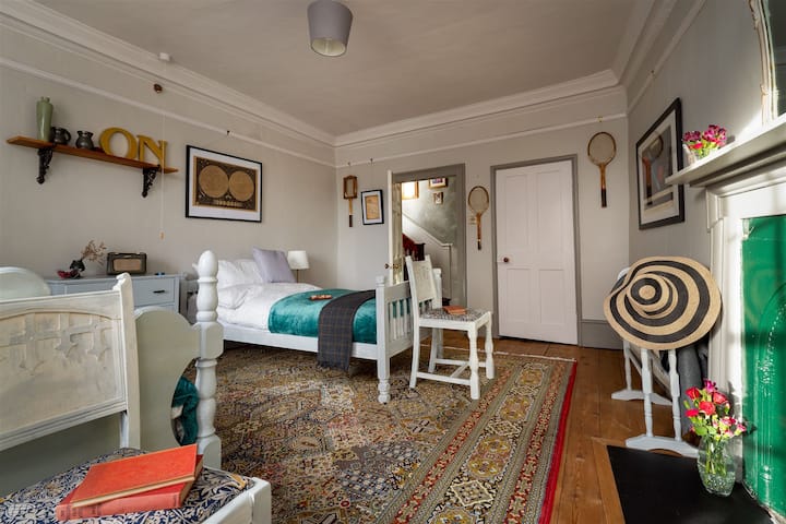 غرفة النوم 2