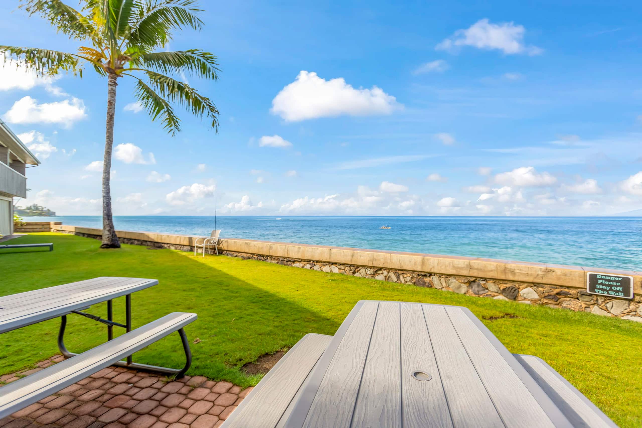 Condo in Lahaina · ★4.97 · 1 bedroom · 1 bed · 1 bath - Image 36