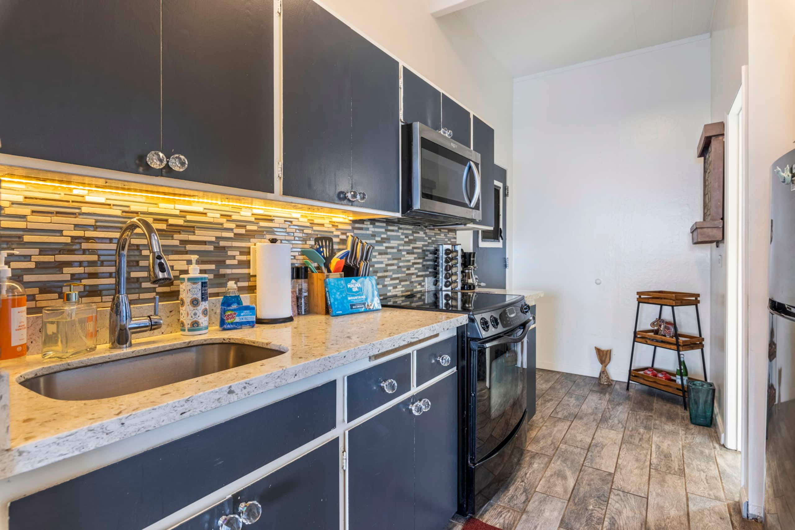 Condo in Lahaina · ★4.97 · 1 bedroom · 1 bed · 1 bath - Image 7