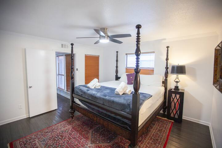 Downtown Rock Royalty Suite w/ Pool FREE Parking gallery image 3