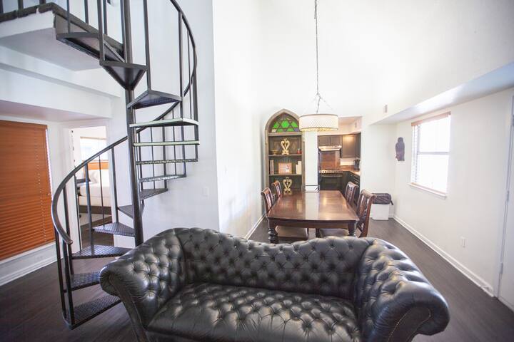 Downtown Rock Royalty Suite w/ Pool FREE Parking