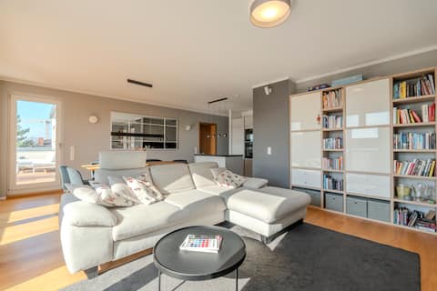 Top Airbnb: Central luxury penthouse next to the fair in Gallus