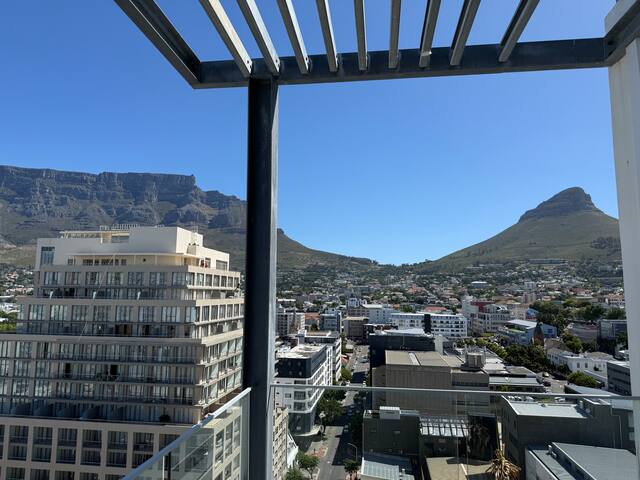 Table Mountain and Sea view 2 bedrooms luxury gallery image 2
