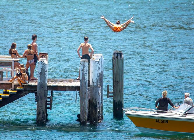 “Bliss”, On the Sand, Views, Great Mackerel Beach gallery image 4