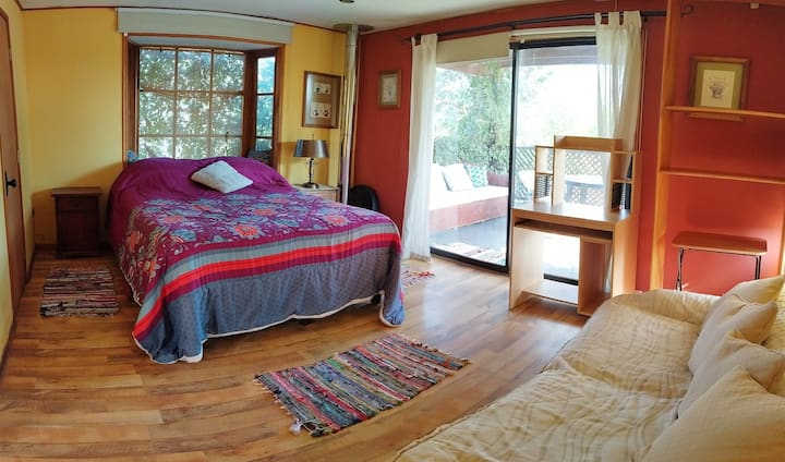 dormitorio matrimonial en segundo piso, con baño completo en suite, terraza privada, vista al sur y al poniente 